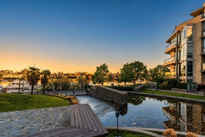 Photo 1 at 302 - 1228 Marinaside Crescent, Yaletown, Vancouver West