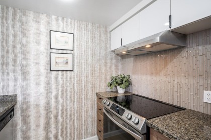 Photo 11 at 302 - 1228 Marinaside Crescent, Yaletown, Vancouver West