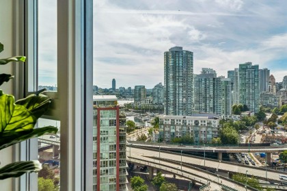 Photo 28 at 2106 - 918 Cooperage Way, Yaletown, Vancouver West