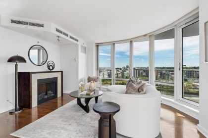 Photo 5 at 2106 - 918 Cooperage Way, Yaletown, Vancouver West