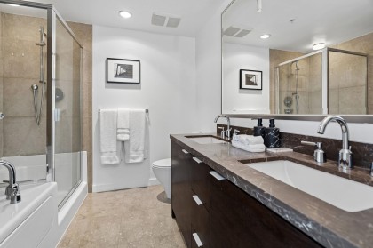 Photo 20 at 2106 - 918 Cooperage Way, Yaletown, Vancouver West