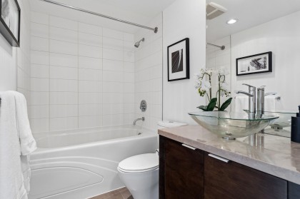 Photo 25 at 2106 - 918 Cooperage Way, Yaletown, Vancouver West