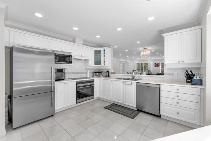 Photo 5 at 207 - 1500 Ostler Court, Indian River, North Vancouver