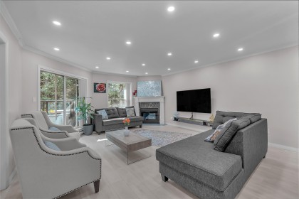 Photo 4 at 207 - 1500 Ostler Court, Indian River, North Vancouver