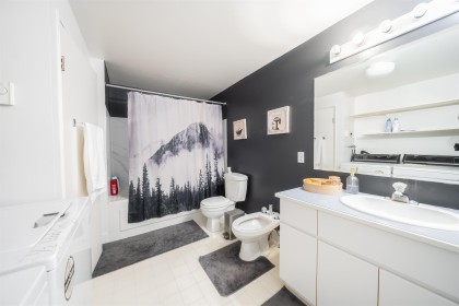 Photo 22 at 1372 Ottawa Avenue, Ambleside, West Vancouver