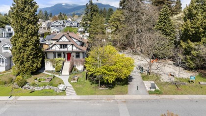 Photo 1 at 628 E 5th Street, Queensbury, North Vancouver
