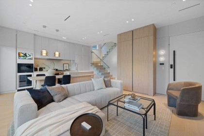 Photo 2 at 2 - 2935 W 15th Avenue, Kitsilano, Vancouver West
