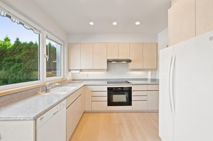 Photo 16 at 305 E 17th Street, Central Lonsdale, North Vancouver
