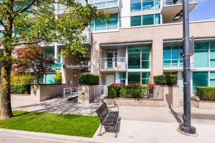Photo 3 at TH8 - 168 E Esplanade Avenue, Lower Lonsdale, North Vancouver