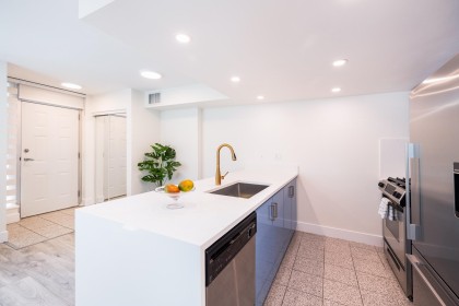 Photo 11 at TH8 - 168 E Esplanade Avenue, Lower Lonsdale, North Vancouver
