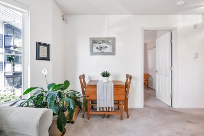Photo 6 at 206 - 245 St. Davids Avenue, Lower Lonsdale, North Vancouver