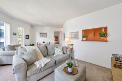 Photo 1 at 206 - 245 St. Davids Avenue, Lower Lonsdale, North Vancouver