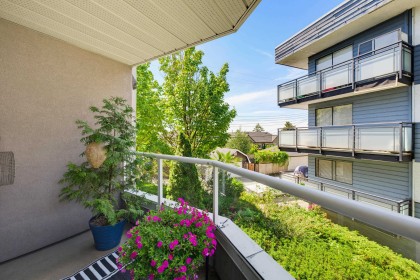 Photo 20 at 206 - 245 St. Davids Avenue, Lower Lonsdale, North Vancouver