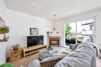 Photo 4 at 206 - 245 St. Davids Avenue, Lower Lonsdale, North Vancouver