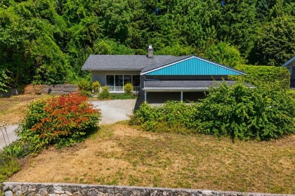 Photo 9 at 3922 Sunnycrest Drive, Forest Hills NV, North Vancouver