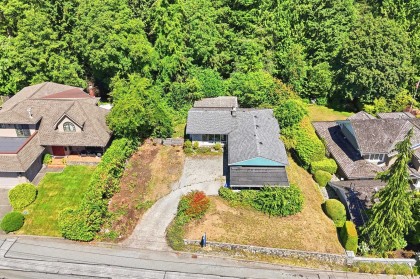 Photo 10 at 3922 Sunnycrest Drive, Forest Hills NV, North Vancouver