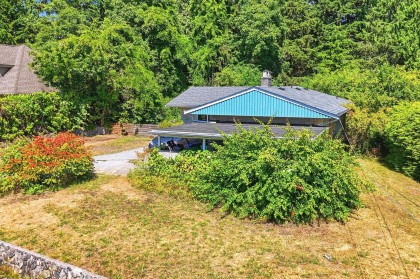 Photo 4 at 3922 Sunnycrest Drive, Forest Hills NV, North Vancouver