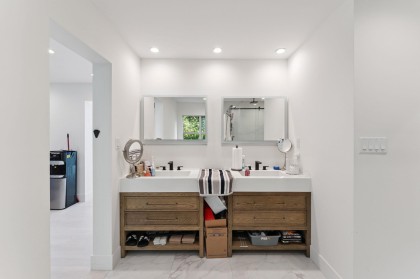 Photo 18 at 1725 Rosebery Avenue, Queens, West Vancouver