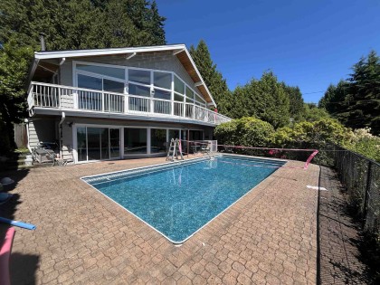 Photo 4 at 1725 Rosebery Avenue, Queens, West Vancouver