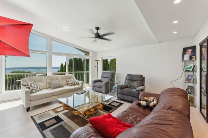 Photo 8 at 1725 Rosebery Avenue, Queens, West Vancouver