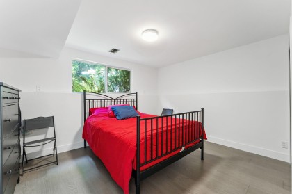 Photo 21 at 1725 Rosebery Avenue, Queens, West Vancouver