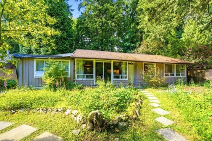 Photo 1 at 1463 Avonlynn Crescent, Westlynn, North Vancouver