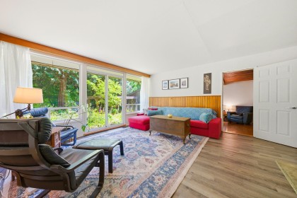 Photo 4 at 1463 Avonlynn Crescent, Westlynn, North Vancouver