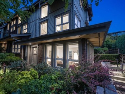 Photo 3 at 2982 Chesterfield Avenue, Upper Lonsdale, North Vancouver