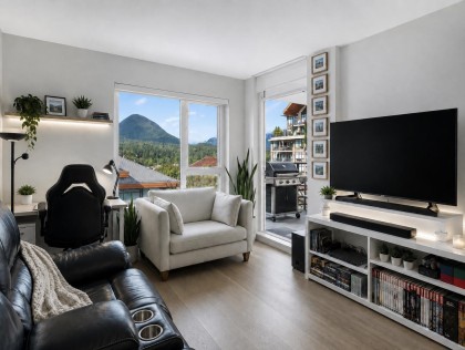 Photo 3 at 902 - 1210 E 27th Street, Lynn Valley, North Vancouver