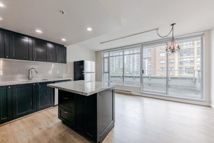 Photo 13 at 804 - 1133 Homer Street, Yaletown, Vancouver West