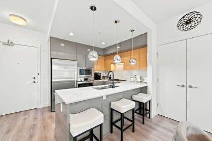 Photo 7 at 401 - 1327 Draycott Road, Lynn Valley, North Vancouver