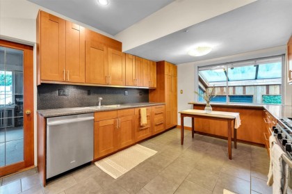 Photo 6 at 360 Keith Road, Park Royal, West Vancouver