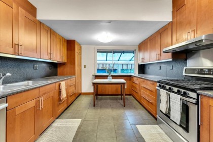 Photo 4 at 360 Keith Road, Park Royal, West Vancouver