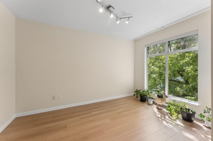 Photo 7 at 410 - 3727 W 10th Avenue, Point Grey, Vancouver West