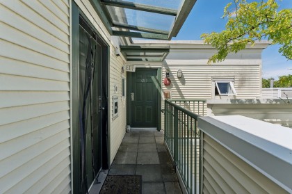 Photo 5 at 410 - 3727 W 10th Avenue, Point Grey, Vancouver West