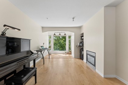 Photo 10 at 410 - 3727 W 10th Avenue, Point Grey, Vancouver West