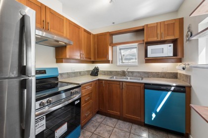 Photo 18 at 410 - 3727 W 10th Avenue, Point Grey, Vancouver West