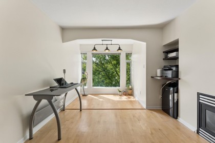 Photo 11 at 410 - 3727 W 10th Avenue, Point Grey, Vancouver West