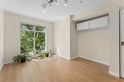 Photo 8 at 410 - 3727 W 10th Avenue, Point Grey, Vancouver West