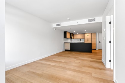 Photo 15 at 103 - 6485 Manitoba Street, Oakridge VW, Vancouver West