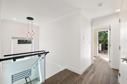Photo 12 at 812 Montroyal Boulevard, Canyon Heights NV, North Vancouver