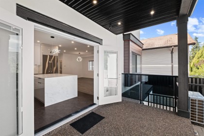 Photo 9 at 812 Montroyal Boulevard, Canyon Heights NV, North Vancouver