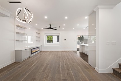 Photo 4 at 812 Montroyal Boulevard, Canyon Heights NV, North Vancouver