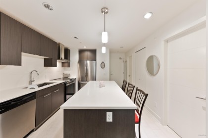 Photo 10 at 205 - 733 W 3rd Street, Harbourside, North Vancouver