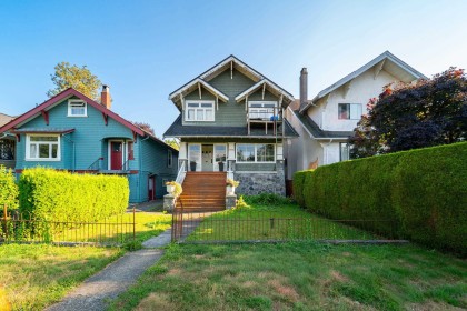 Photo 2 at 3144 W 7th Avenue, Kitsilano, Vancouver West