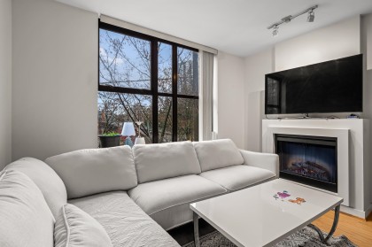 Photo 9 at 305 - 989 Beatty Street, Yaletown, Vancouver West