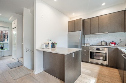 Photo 6 at 7903 Oak Street, Marpole, Vancouver West