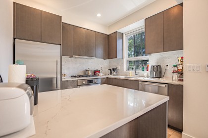 Photo 8 at 7903 Oak Street, Marpole, Vancouver West