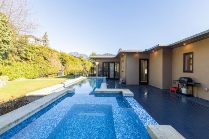 Photo 27 at 515 Ballantree Road, Glenmore, West Vancouver