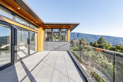 Photo 22 at 515 Ballantree Road, Glenmore, West Vancouver